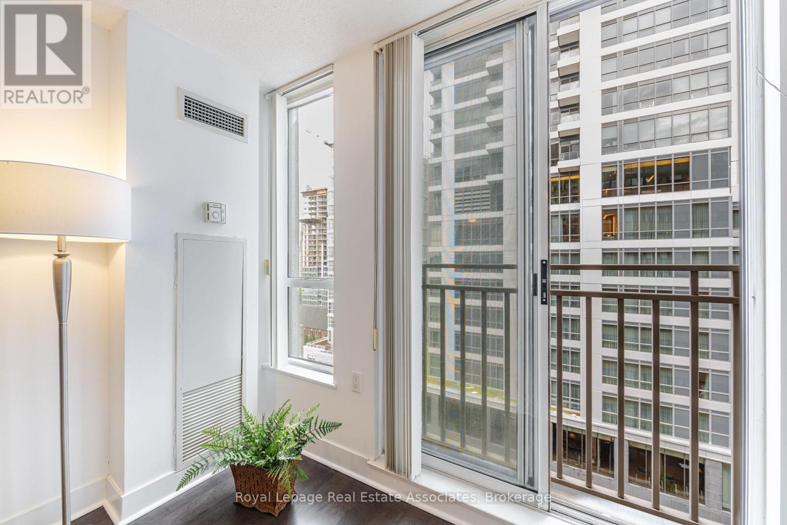 1507 - 388 Bloor Street E, Toronto, Ontario  M4W 3W9 - Photo 22 - C13000096