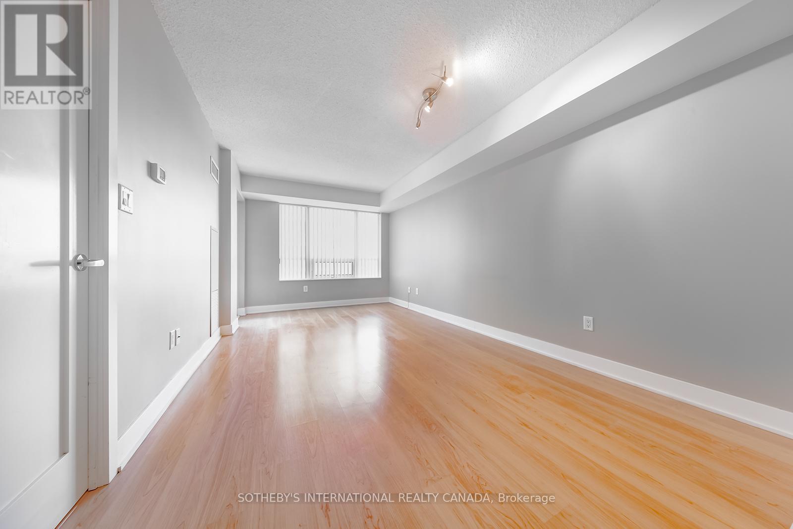 1705 - 20 Blue Jays Way, Toronto, Ontario  M5V 3W6 - Photo 12 - C13000104