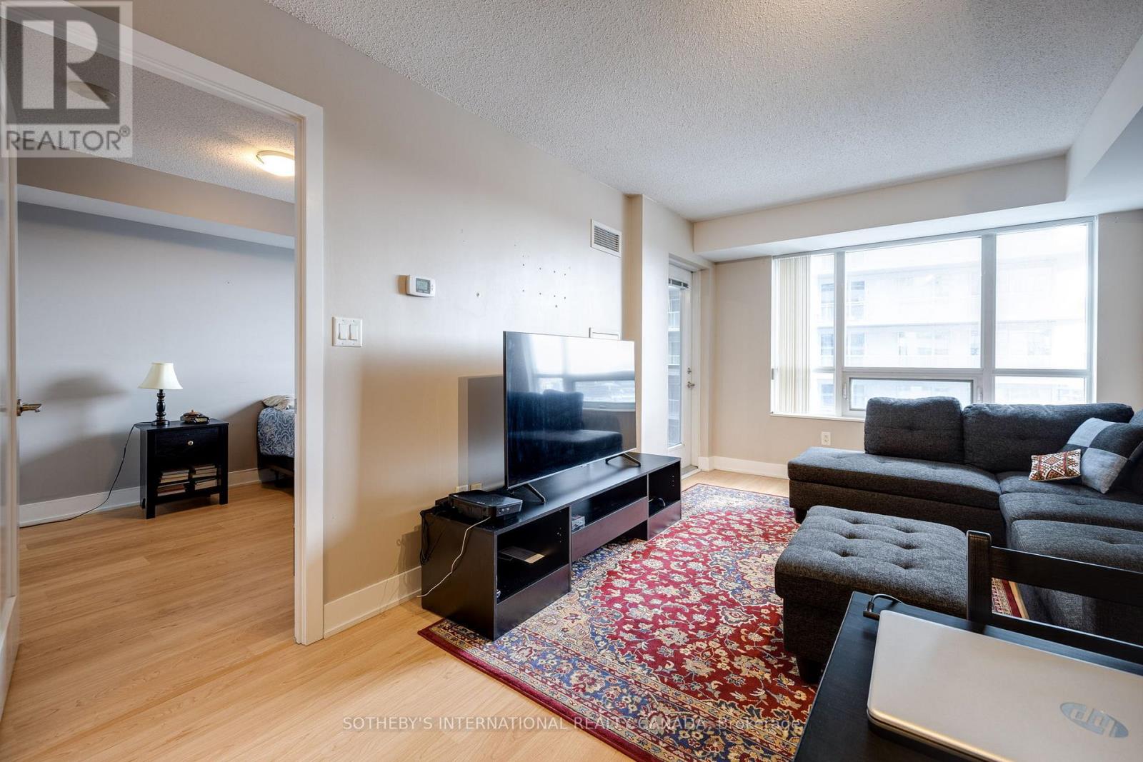 1705 - 20 Blue Jays Way, Toronto, Ontario  M5V 3W6 - Photo 13 - C13000104