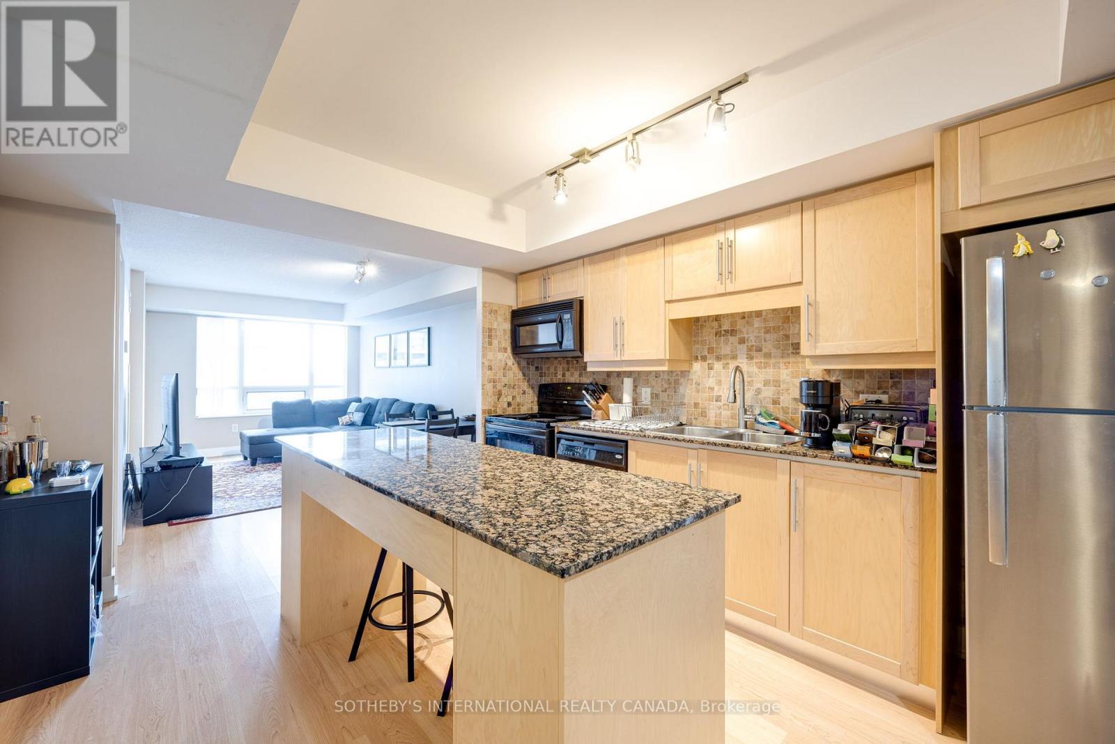 1705 - 20 Blue Jays Way, Toronto, Ontario  M5V 3W6 - Photo 2 - C13000104