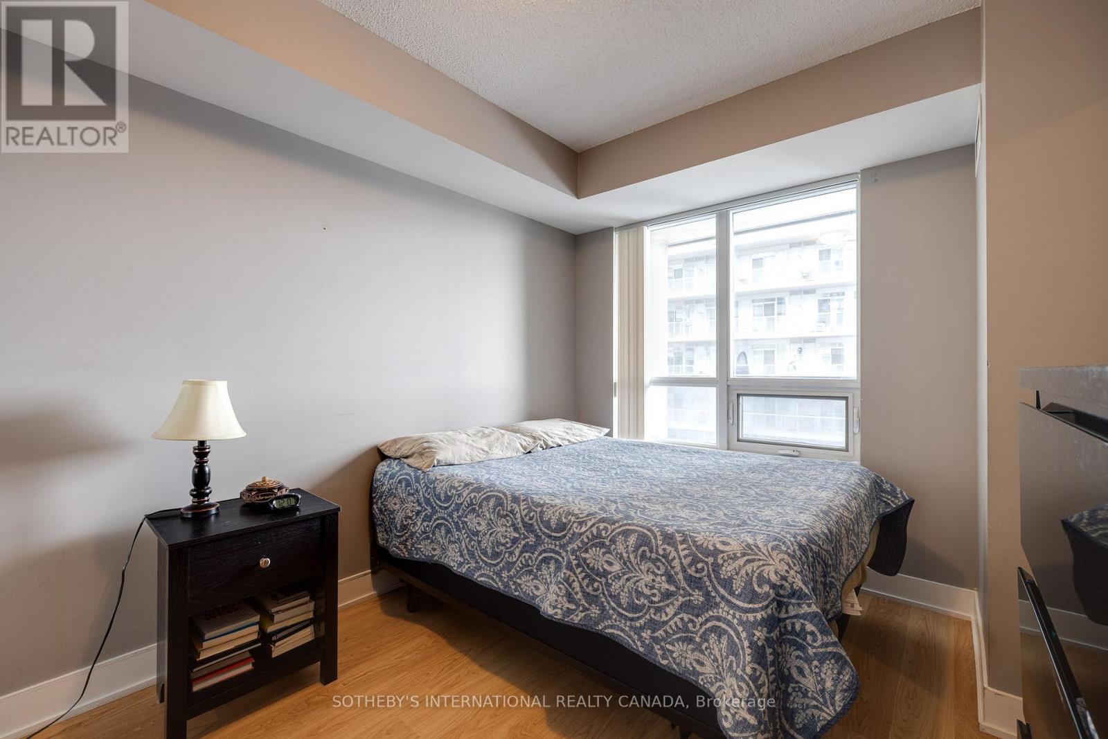 1705 - 20 Blue Jays Way, Toronto, Ontario  M5V 3W6 - Photo 25 - C13000104
