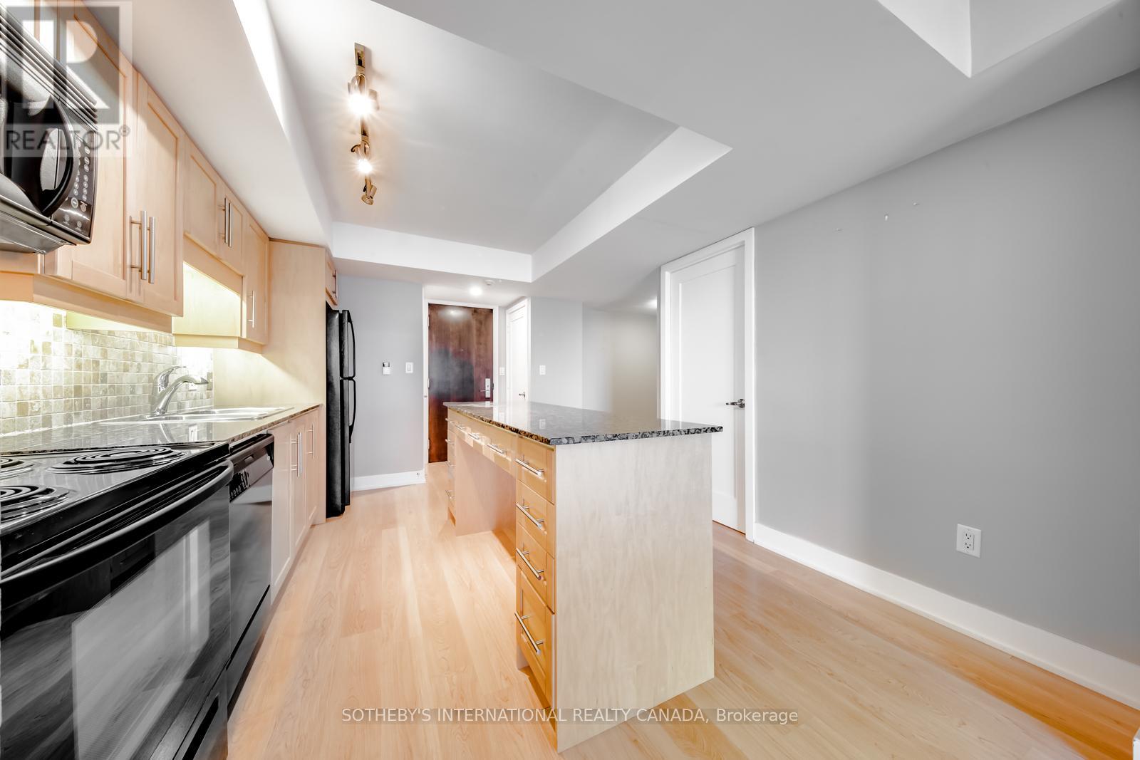 1705 - 20 Blue Jays Way, Toronto, Ontario  M5V 3W6 - Photo 5 - C13000104