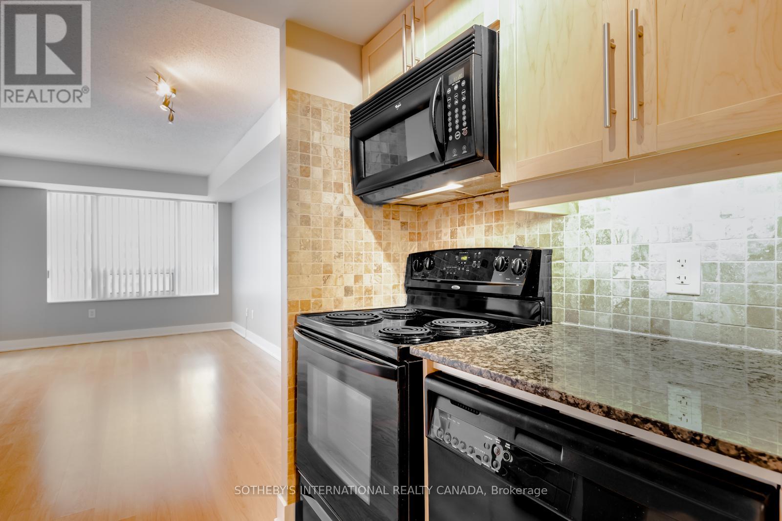 1705 - 20 Blue Jays Way, Toronto, Ontario  M5V 3W6 - Photo 7 - C13000104