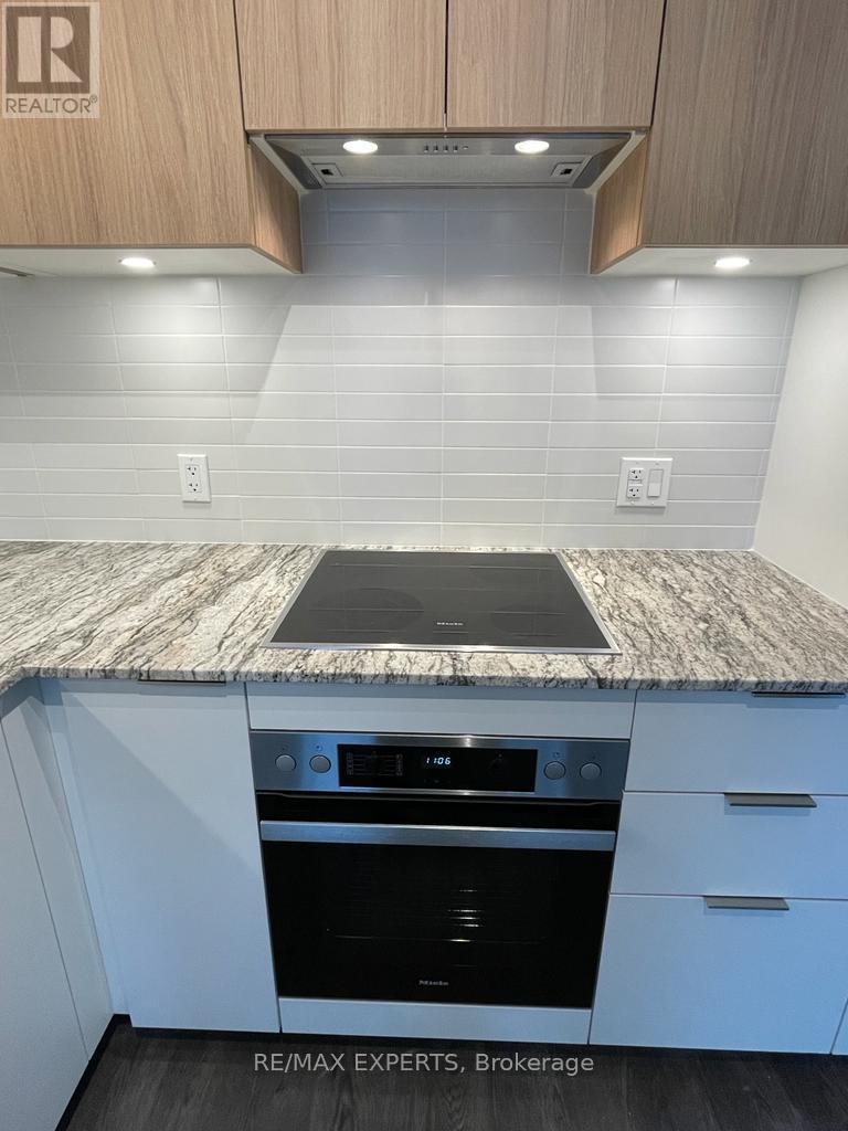 1518 - 20 O'neil Road, Toronto, Ontario  M3C 0R2 - Photo 5 - C13000172