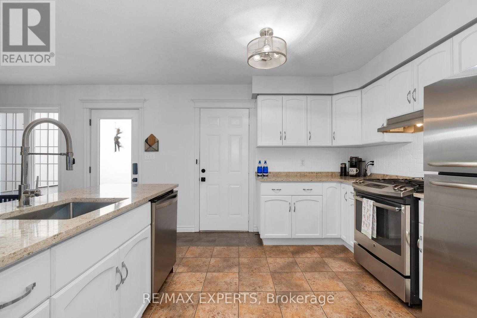 418 Main Street S, Guelph/eramosa, Ontario  N0B 2K0 - Photo 8 - X12481036