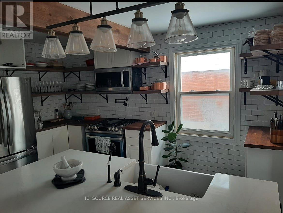 22 Mckay Road, Hamilton, Ontario  L9H 1H5 - Photo 3 - X12994480