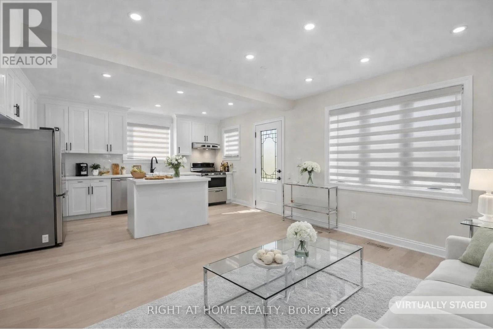 961 VICTORIA PARK AVENUE, Toronto, Ontario