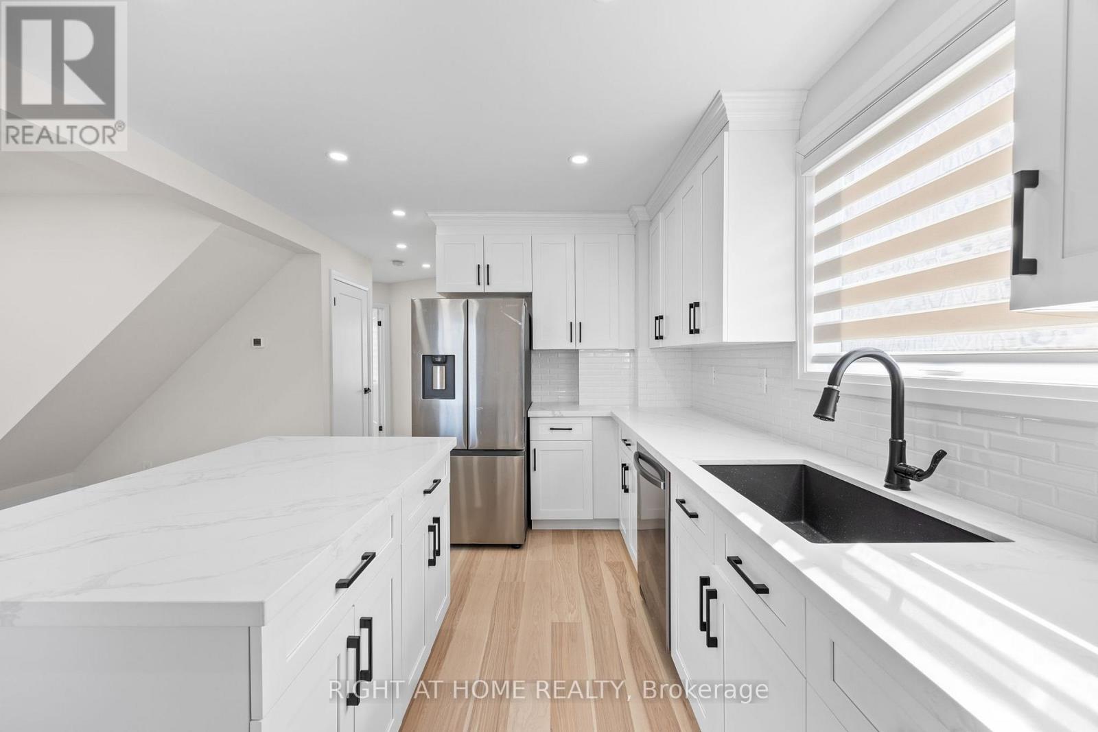 961 Victoria Park Avenue, Toronto, Ontario  M4B 2J4 - Photo 12 - E13000064