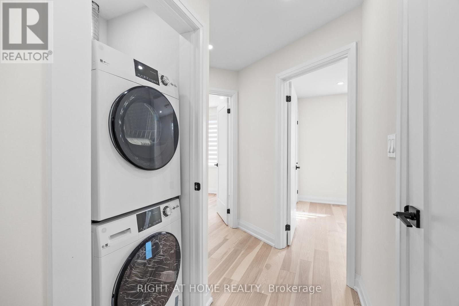 961 Victoria Park Avenue, Toronto, Ontario  M4B 2J4 - Photo 19 - E13000064