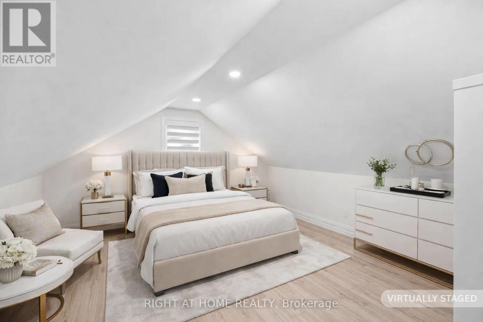 961 Victoria Park Avenue, Toronto, Ontario  M4B 2J4 - Photo 21 - E13000064