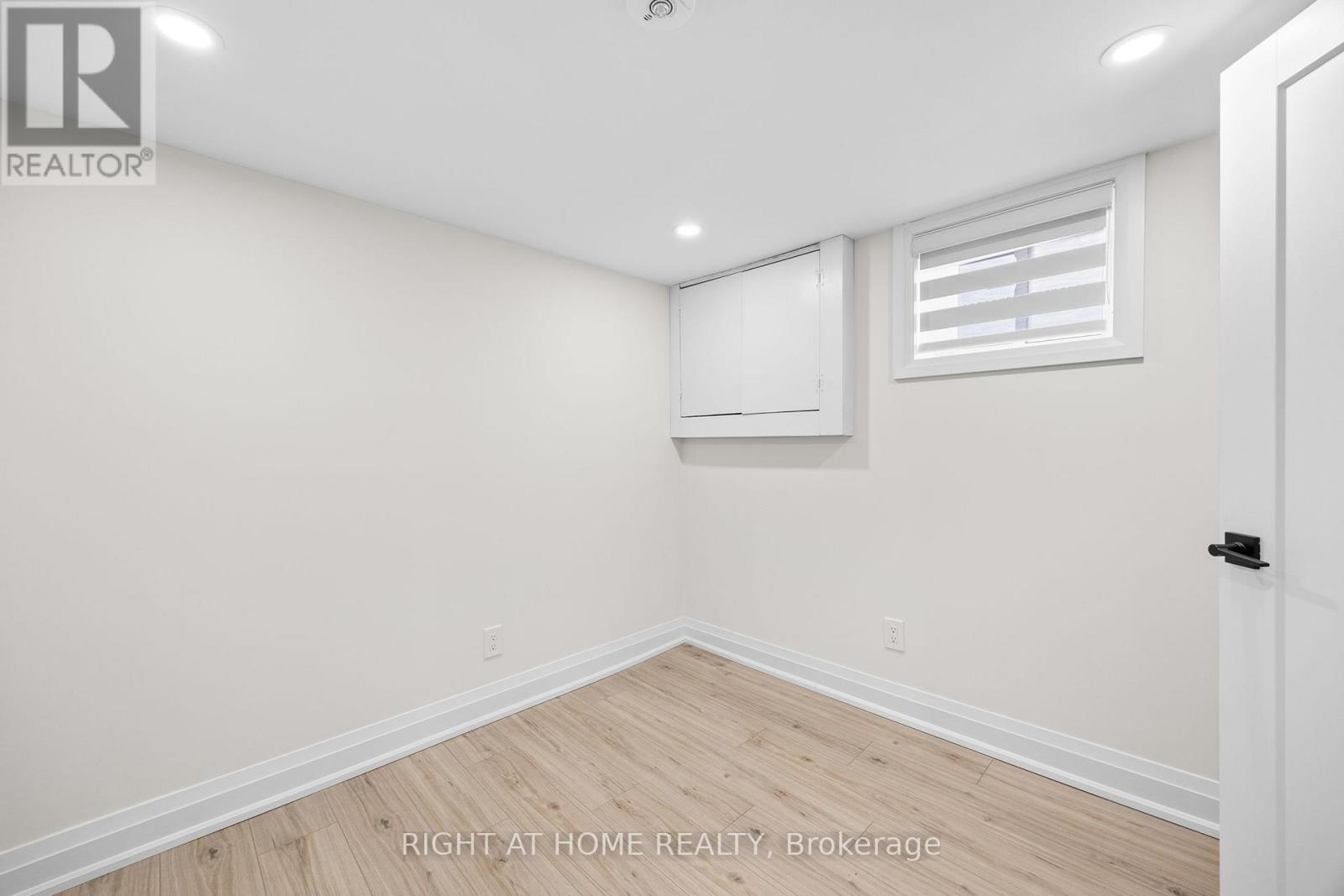 961 Victoria Park Avenue, Toronto, Ontario  M4B 2J4 - Photo 27 - E13000064