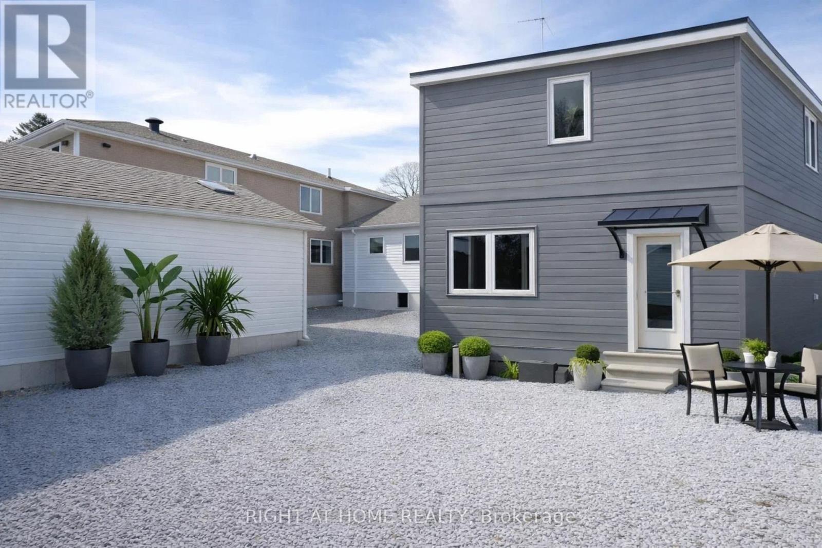 961 Victoria Park Avenue, Toronto, Ontario  M4B 2J4 - Photo 45 - E13000064