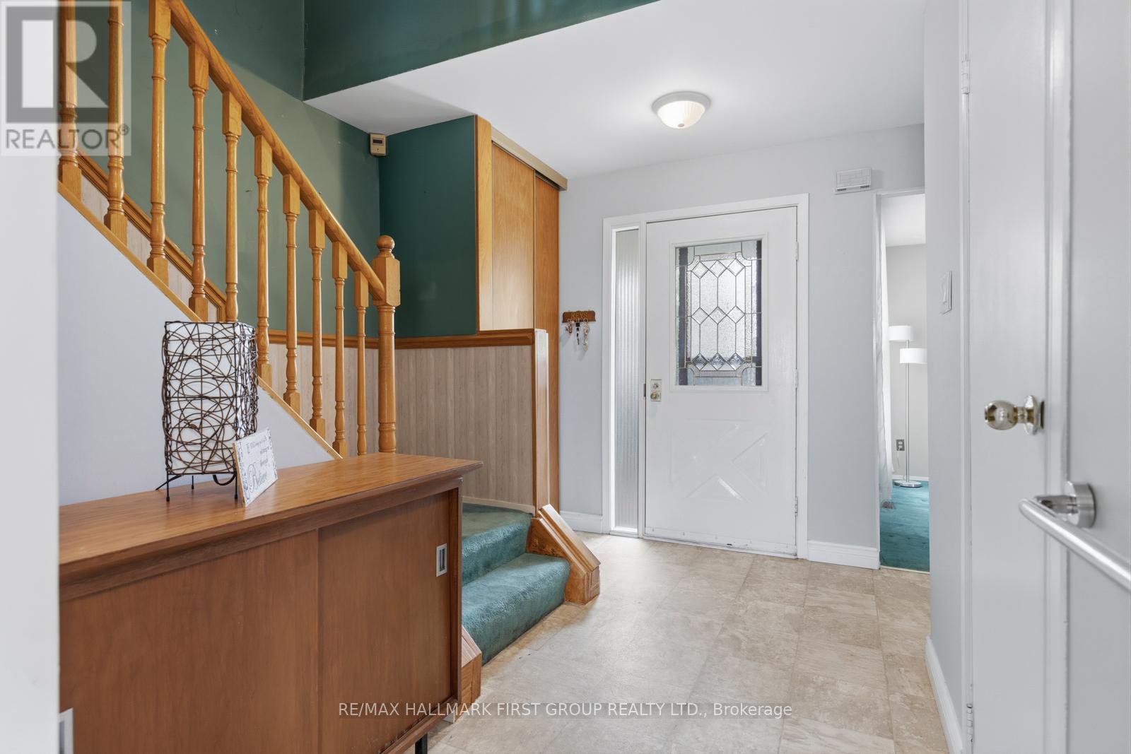 56 Gilmour Drive, Ajax, Ontario  L1S 5J3 - Photo 4 - E13000068