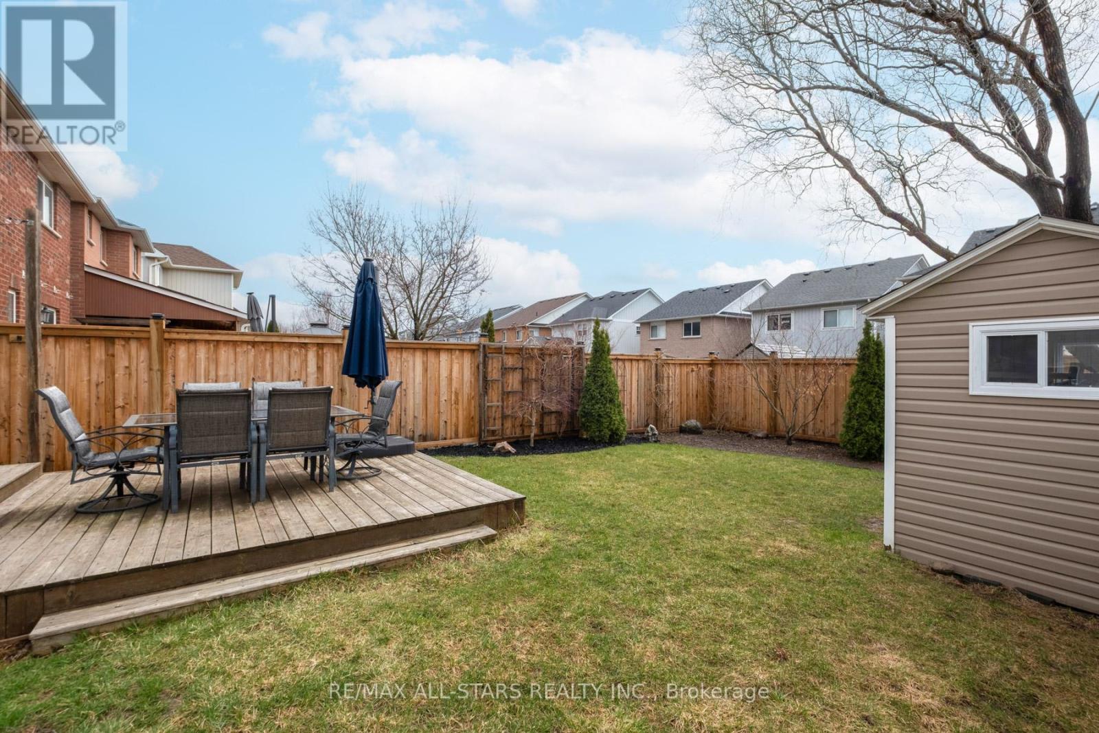 72 Wessex Drive, Whitby, Ontario  L1M 2C2 - Photo 8 - E13000100
