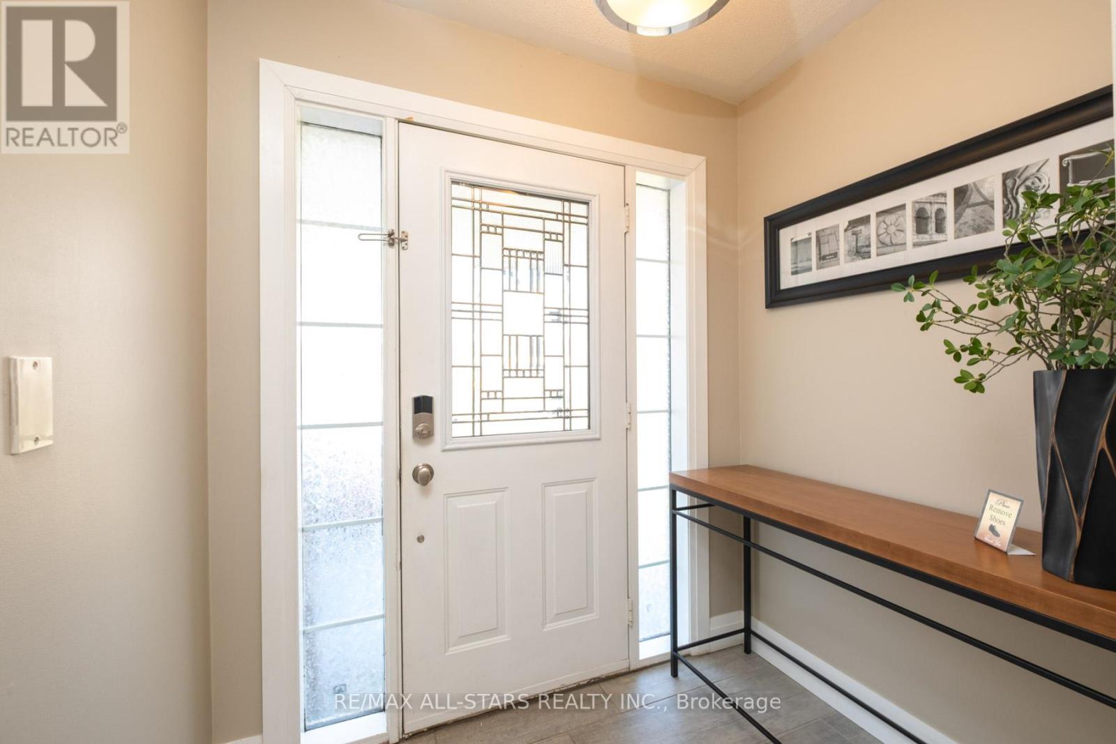 72 Wessex Drive, Whitby, Ontario  L1M 2C2 - Photo 9 - E13000100