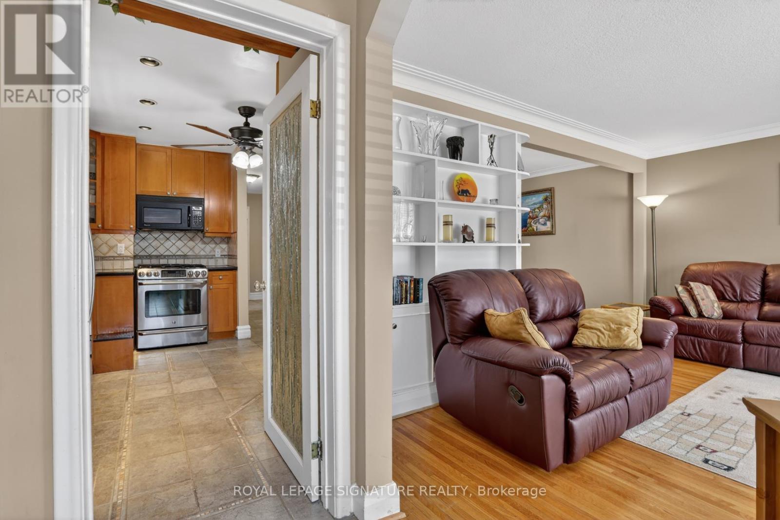 104 Ferris Road, Toronto, Ontario  M4B 1G4 - Photo 4 - E13000122