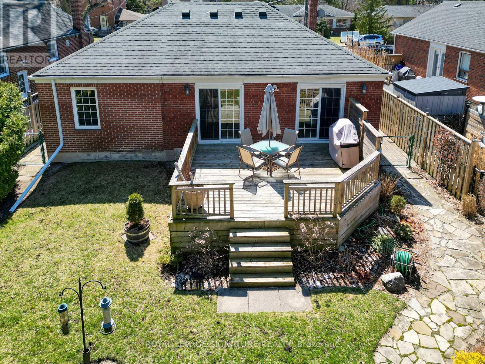 104 Ferris Road, Toronto, Ontario  M4B 1G4 - Photo 48 - E13000122