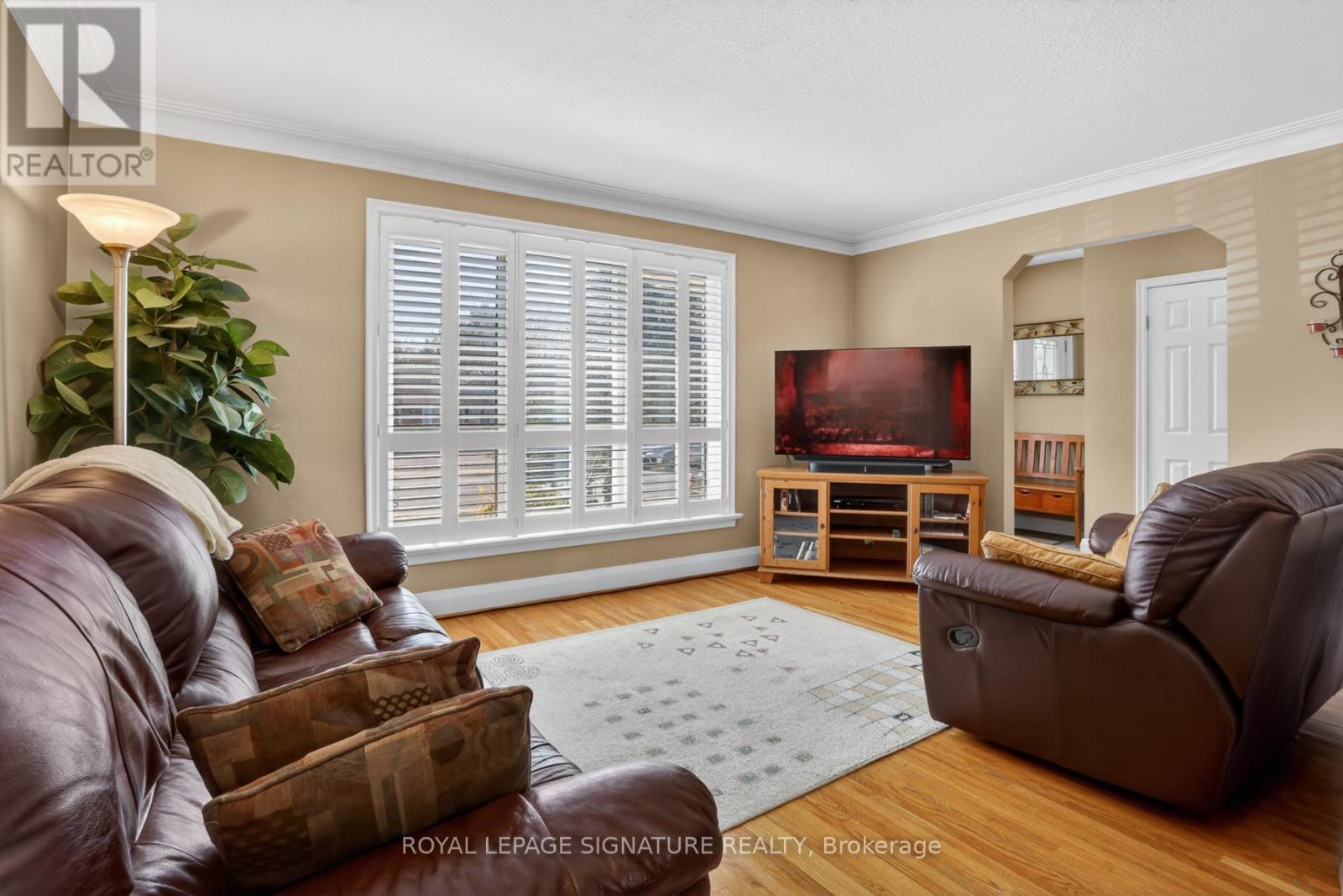 104 Ferris Road, Toronto, Ontario  M4B 1G4 - Photo 6 - E13000122