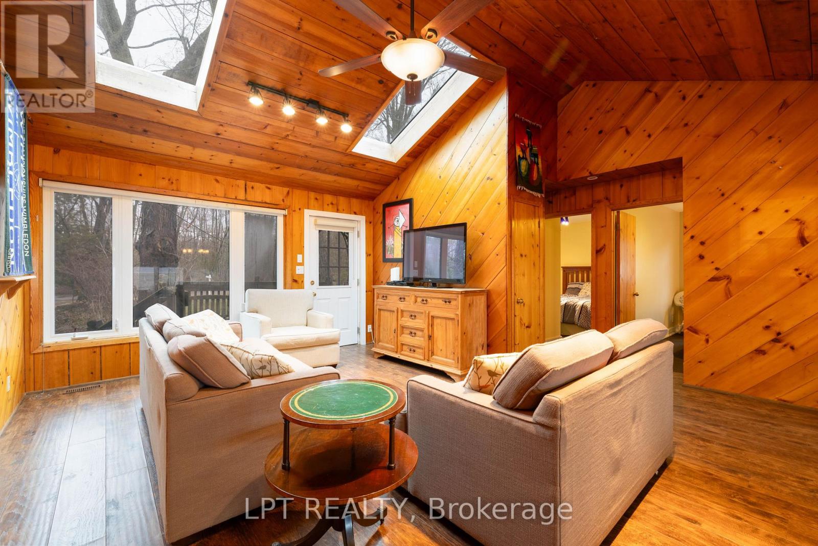 76 Mcrae Beach Road, Georgina, Ontario  L0E 1N0 - Photo 10 - N12999972