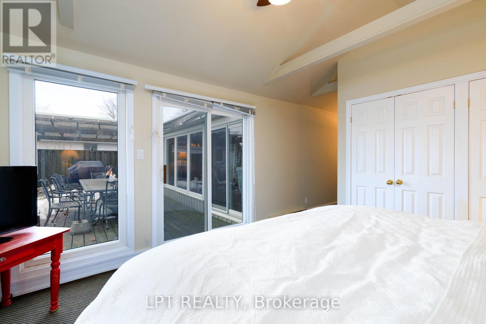 76 Mcrae Beach Road, Georgina, Ontario  L0E 1N0 - Photo 21 - N12999972