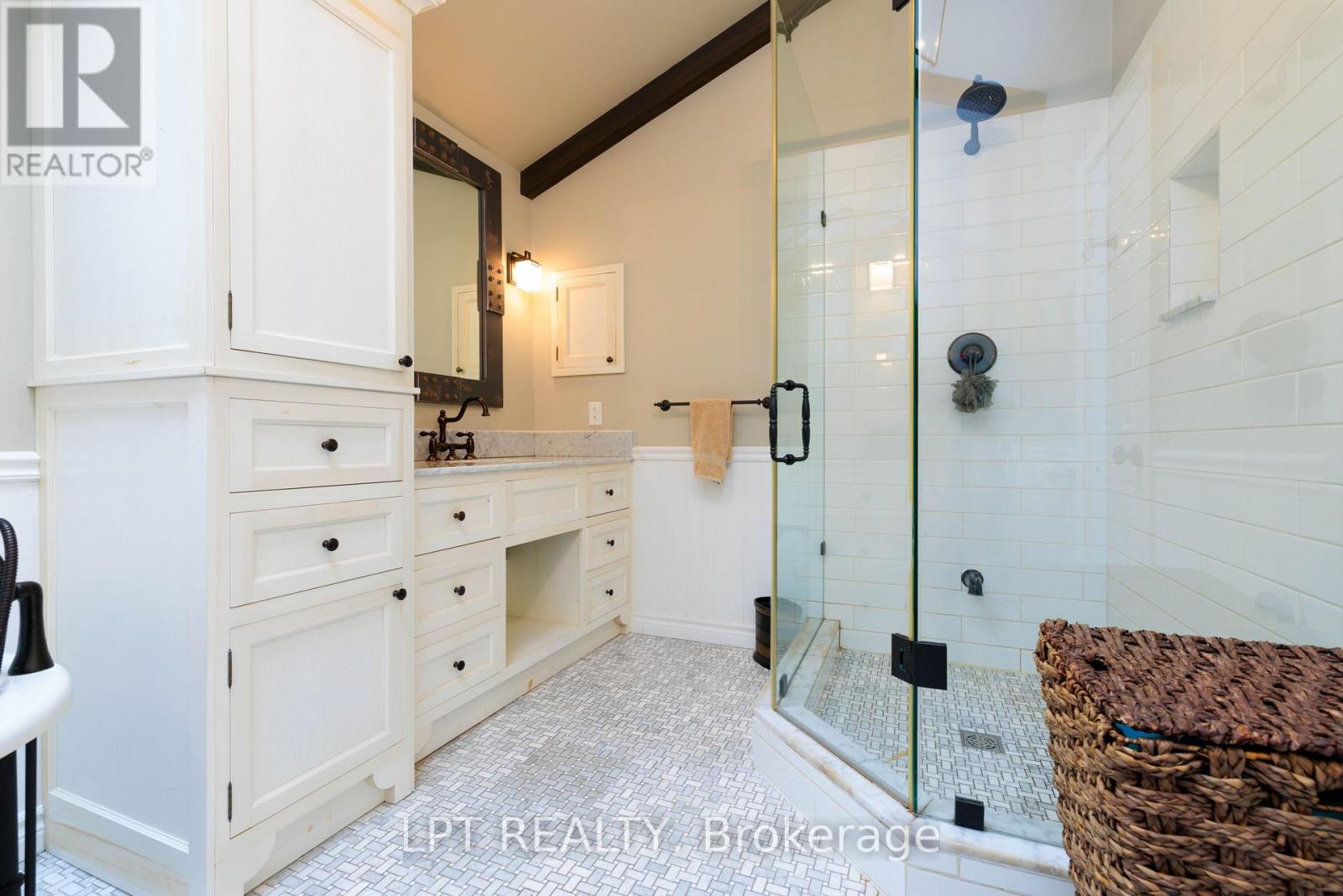 76 Mcrae Beach Road, Georgina, Ontario  L0E 1N0 - Photo 22 - N12999972