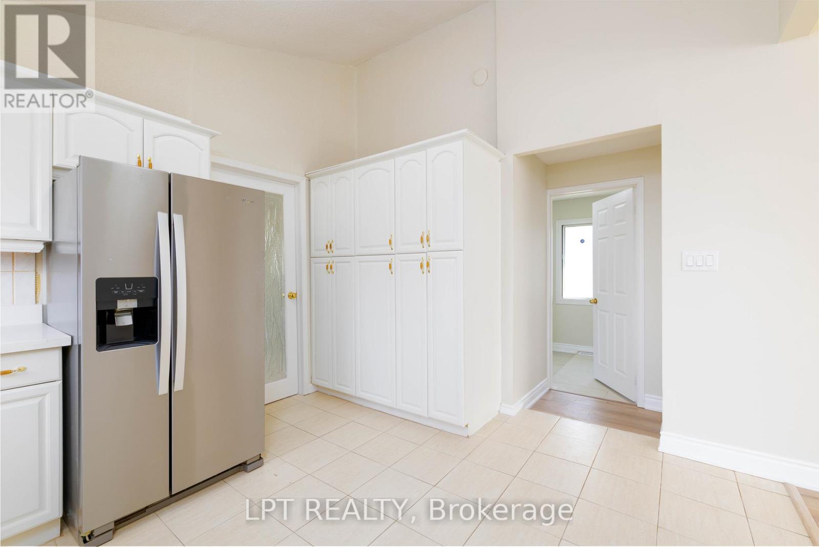 21 Hadden Road, Georgina, Ontario  L0E 1R0 - Photo 11 - N13000174