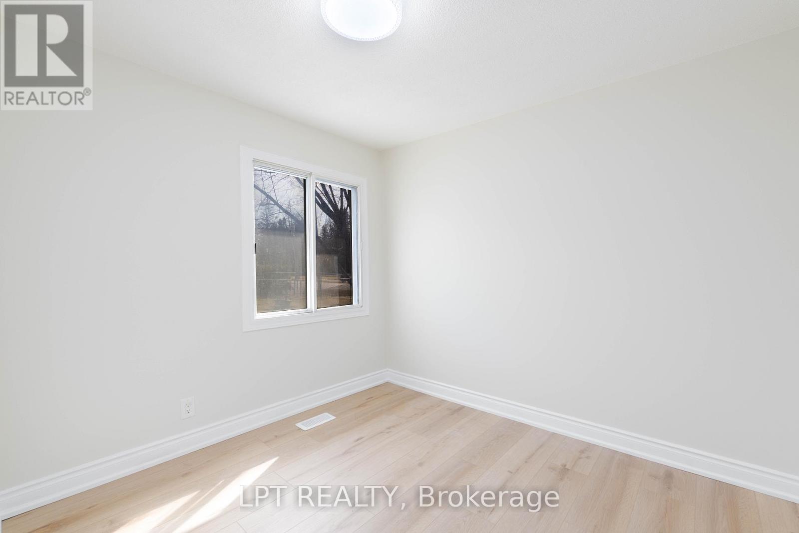 21 Hadden Road, Georgina, Ontario  L0E 1R0 - Photo 12 - N13000174