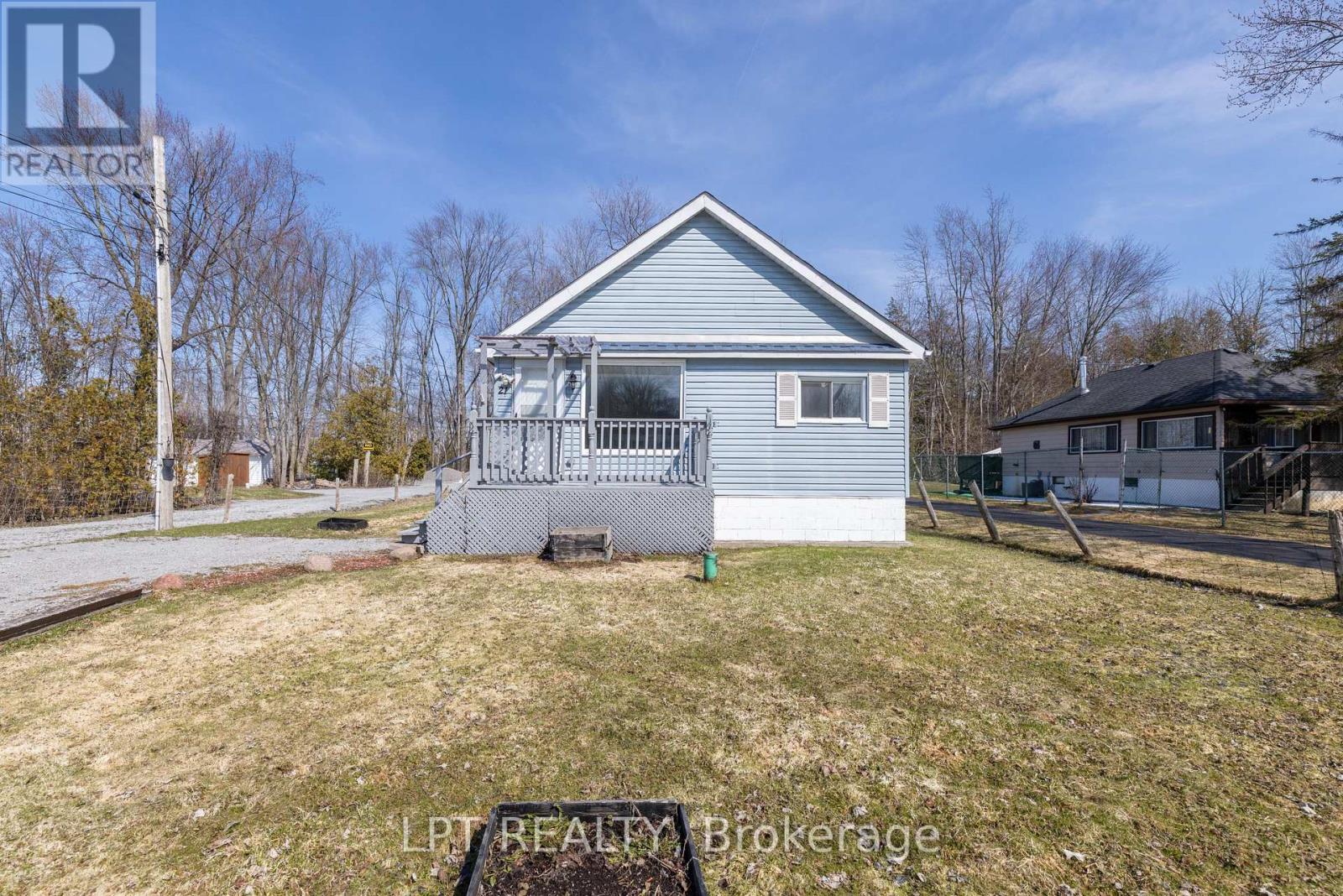 21 Hadden Road, Georgina, Ontario  L0E 1R0 - Photo 4 - N13000174