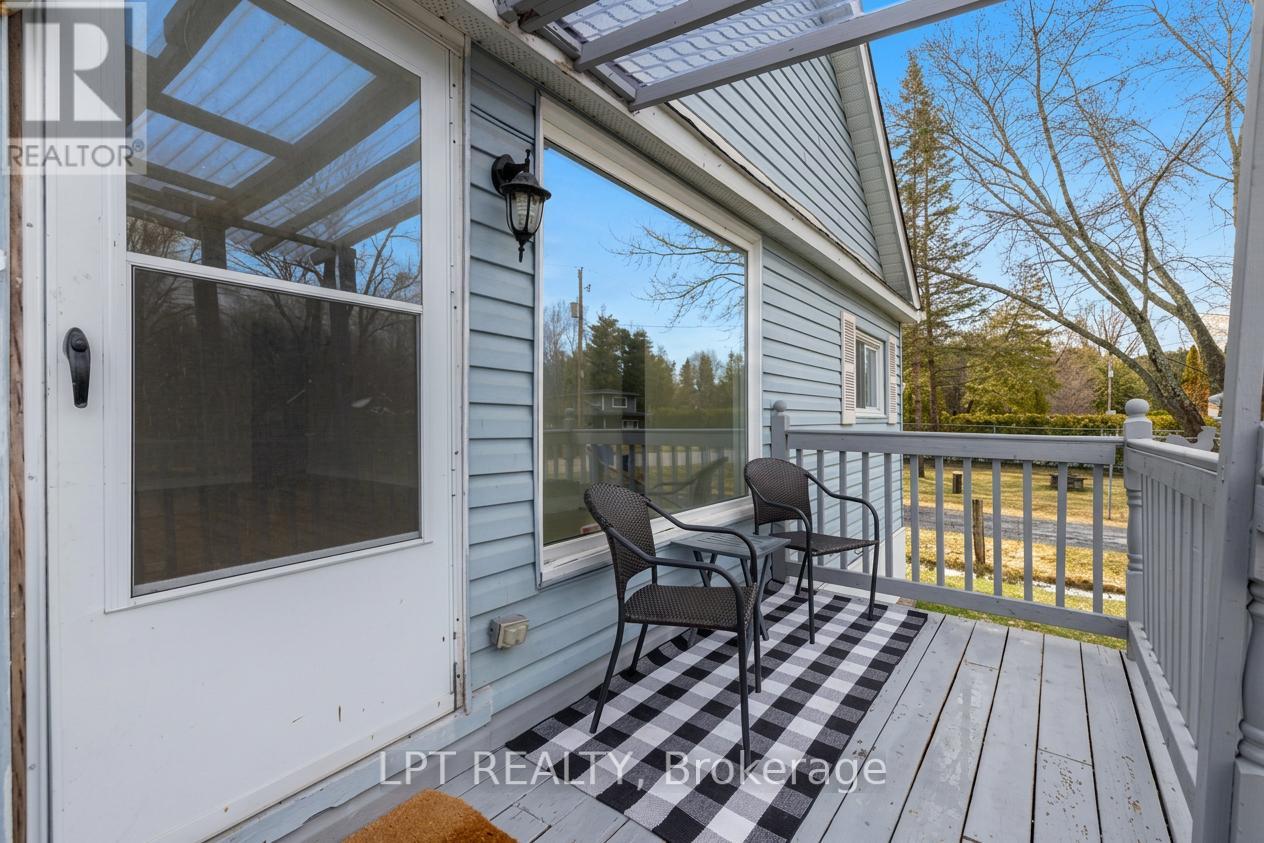 21 Hadden Road, Georgina, Ontario  L0E 1R0 - Photo 5 - N13000174