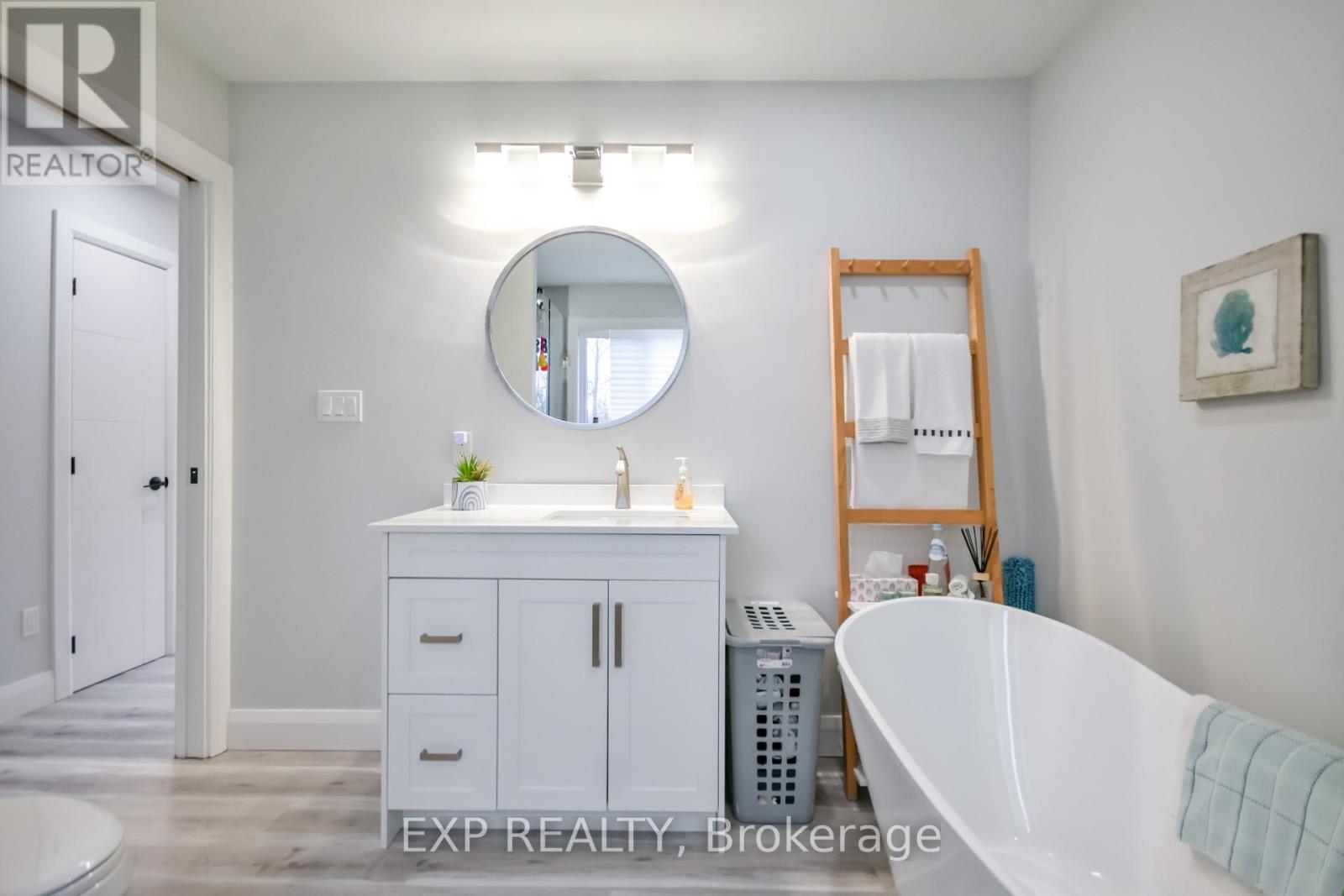 39 Becketts Side Road, Tay, Ontario  L0K 2C0 - Photo 27 - S12999982