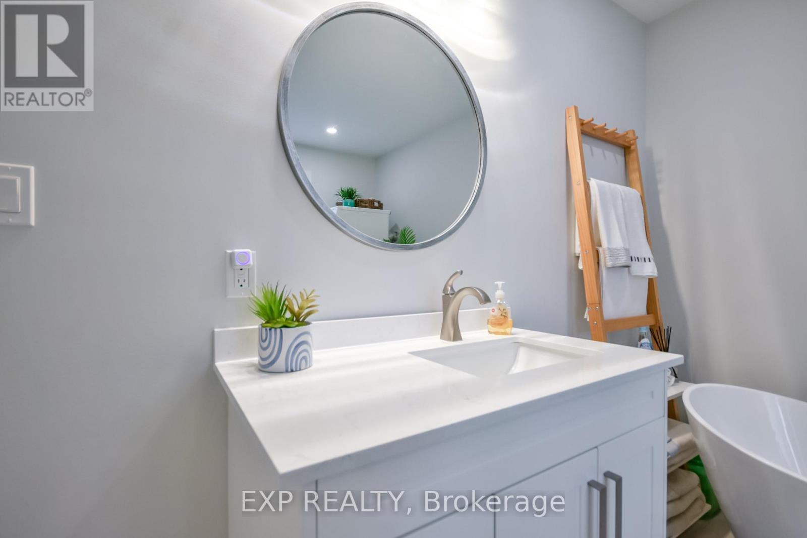 39 Becketts Side Road, Tay, Ontario  L0K 2C0 - Photo 30 - S12999982