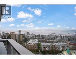 1304 1320 CHESTERFIELD AVENUE, North Vancouver, British Columbia