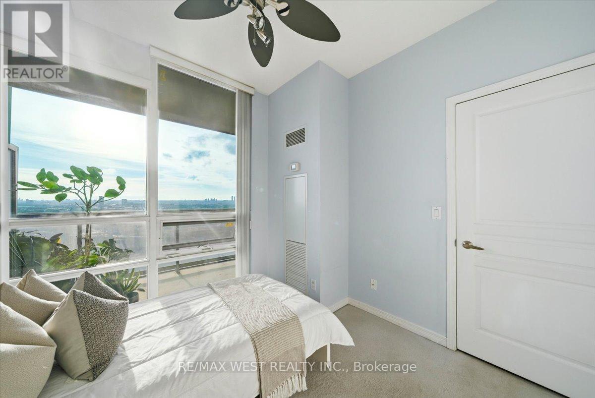 3302 - 2240 Lake Shore Boulevard W, Toronto, Ontario  M8V 0B1 - Photo 14 - W12999964