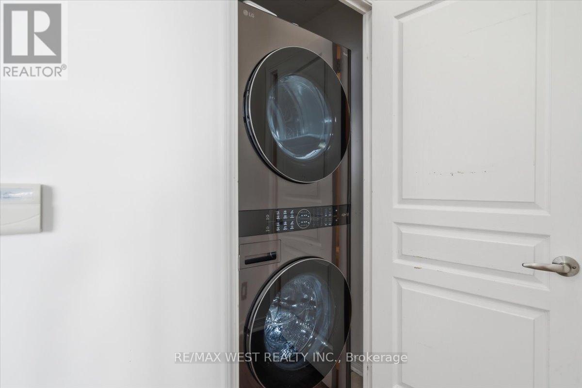 3302 - 2240 Lake Shore Boulevard W, Toronto, Ontario  M8V 0B1 - Photo 16 - W12999964