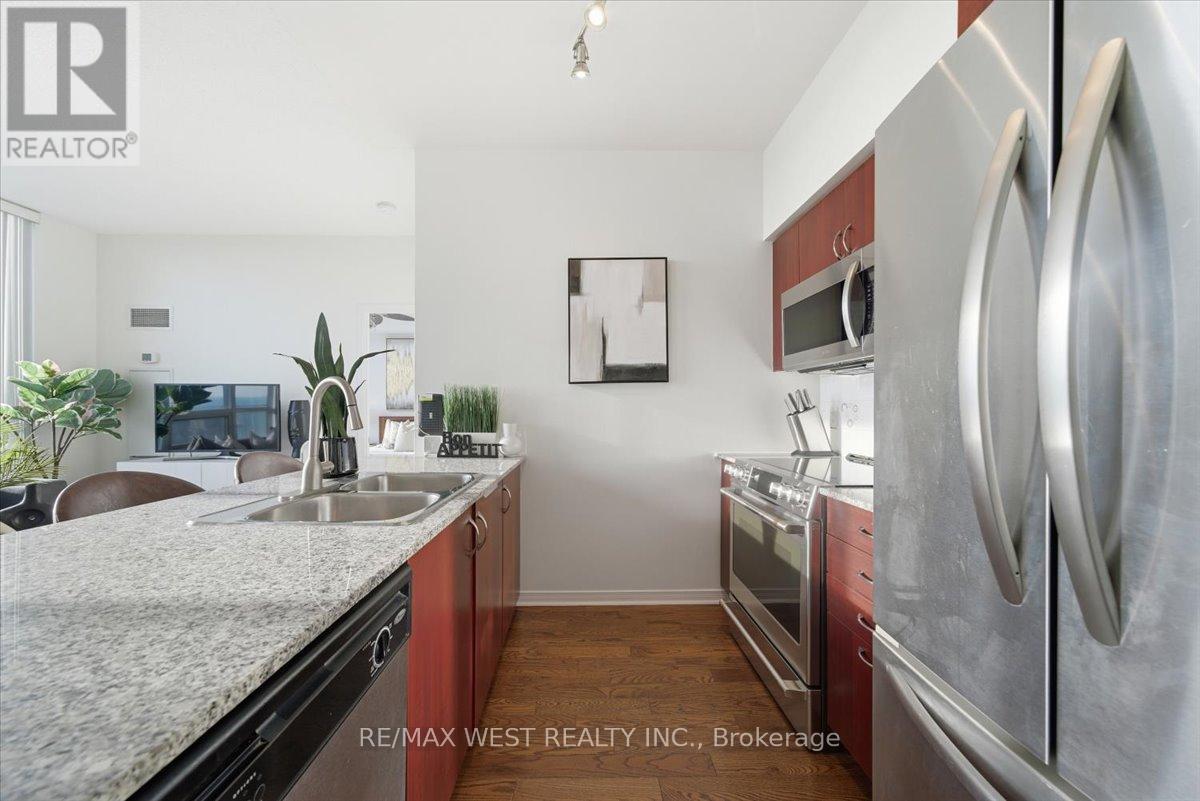 3302 - 2240 Lake Shore Boulevard W, Toronto, Ontario  M8V 0B1 - Photo 5 - W12999964