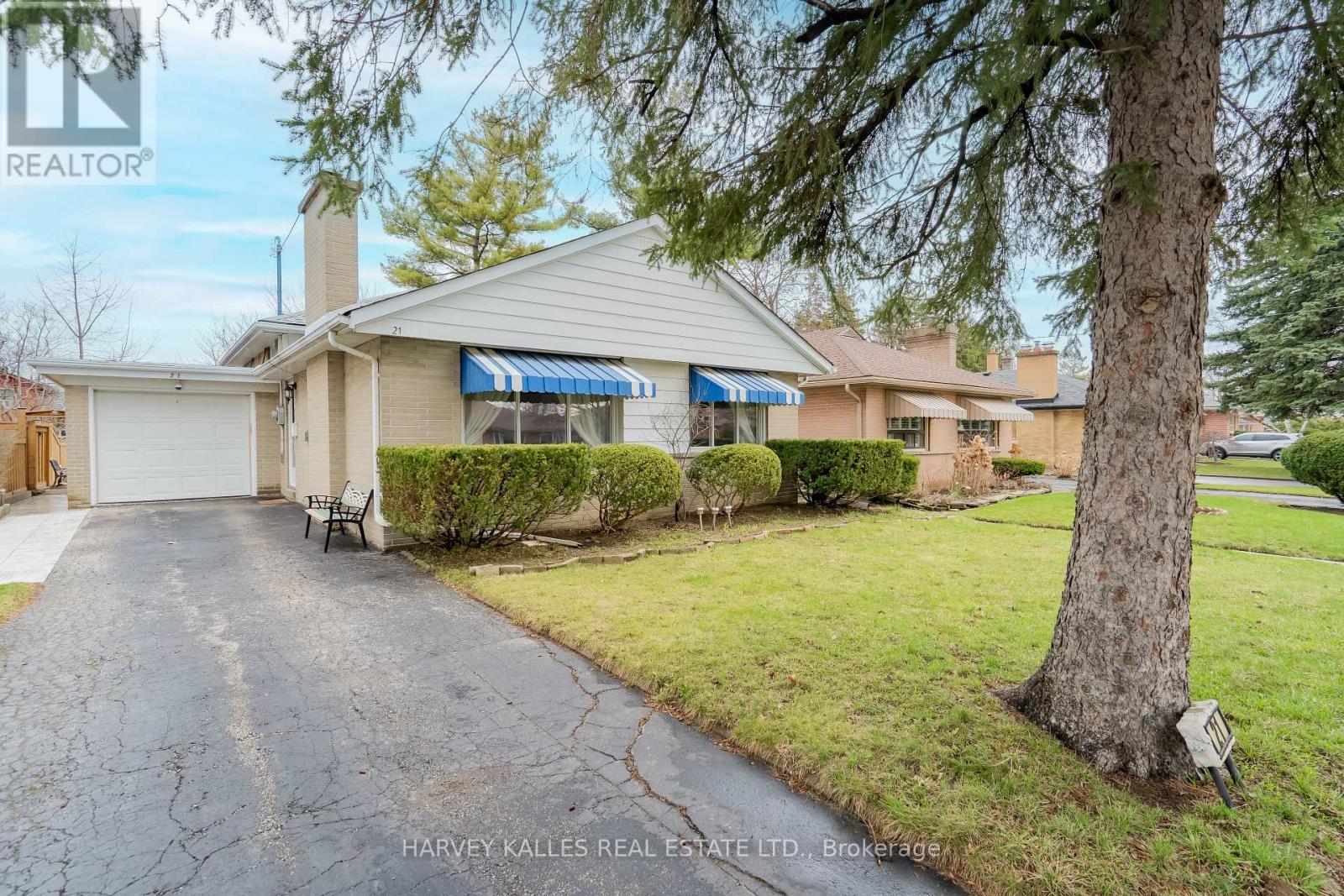 21 BARFORD ROAD, Toronto, Ontario