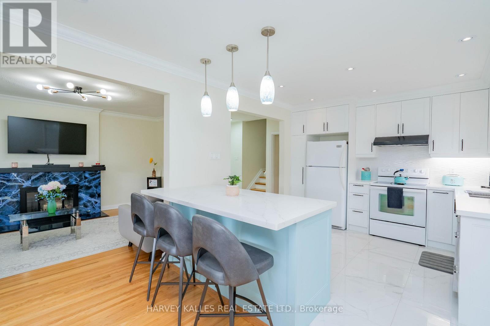 21 Barford Road, Toronto, Ontario  M9W 4H3 - Photo 11 - W12999988