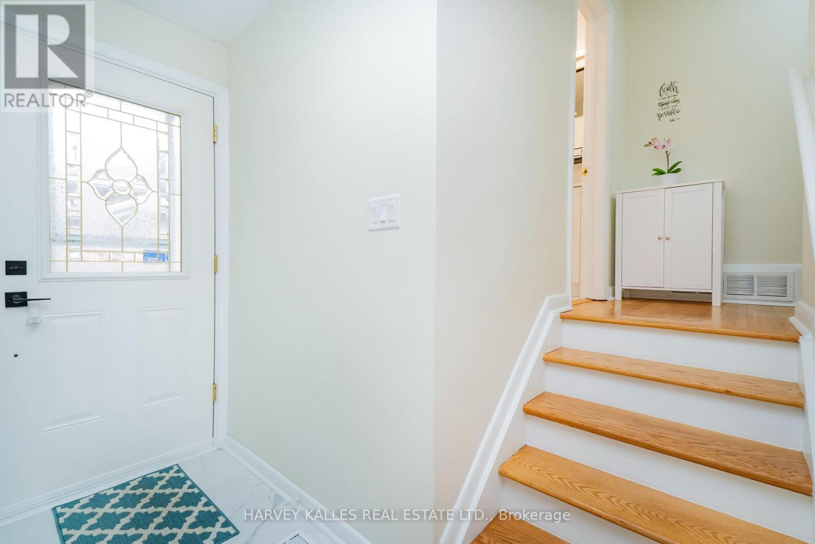 21 Barford Road, Toronto, Ontario  M9W 4H3 - Photo 17 - W12999988