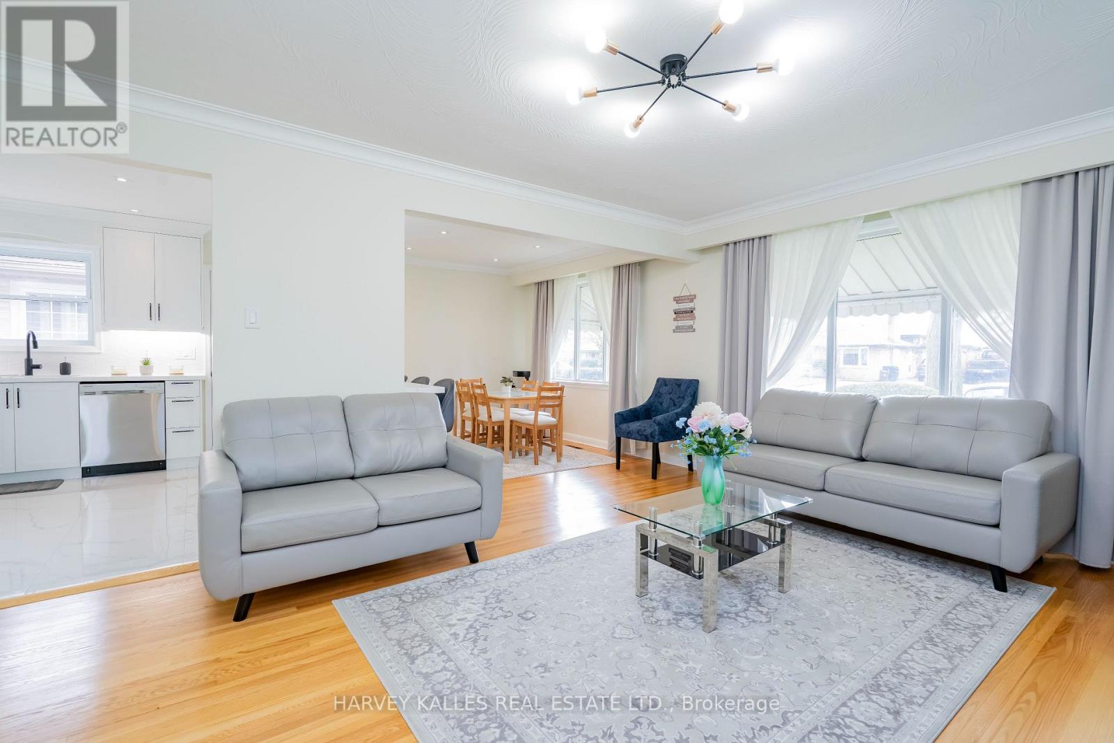 21 Barford Road, Toronto, Ontario  M9W 4H3 - Photo 7 - W12999988