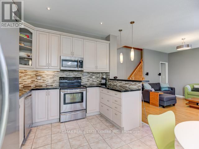 3652 Emery Drive, Mississauga, Ontario  L5M 7G8 - Photo 14 - W13000000