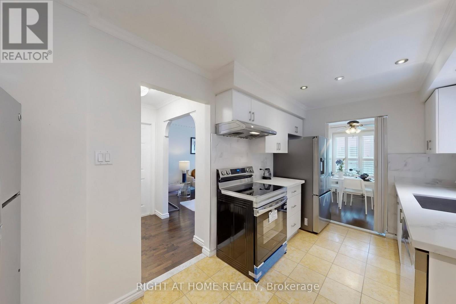 4151 Quaker Hill Drive, Mississauga, Ontario  L5C 3M2 - Photo 14 - W13000058