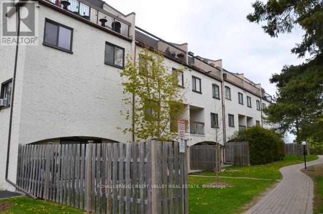 148 - 1066 Falgarwood Drive, Oakville, Ontario  L6H 2P3 - Photo 2 - W13000062