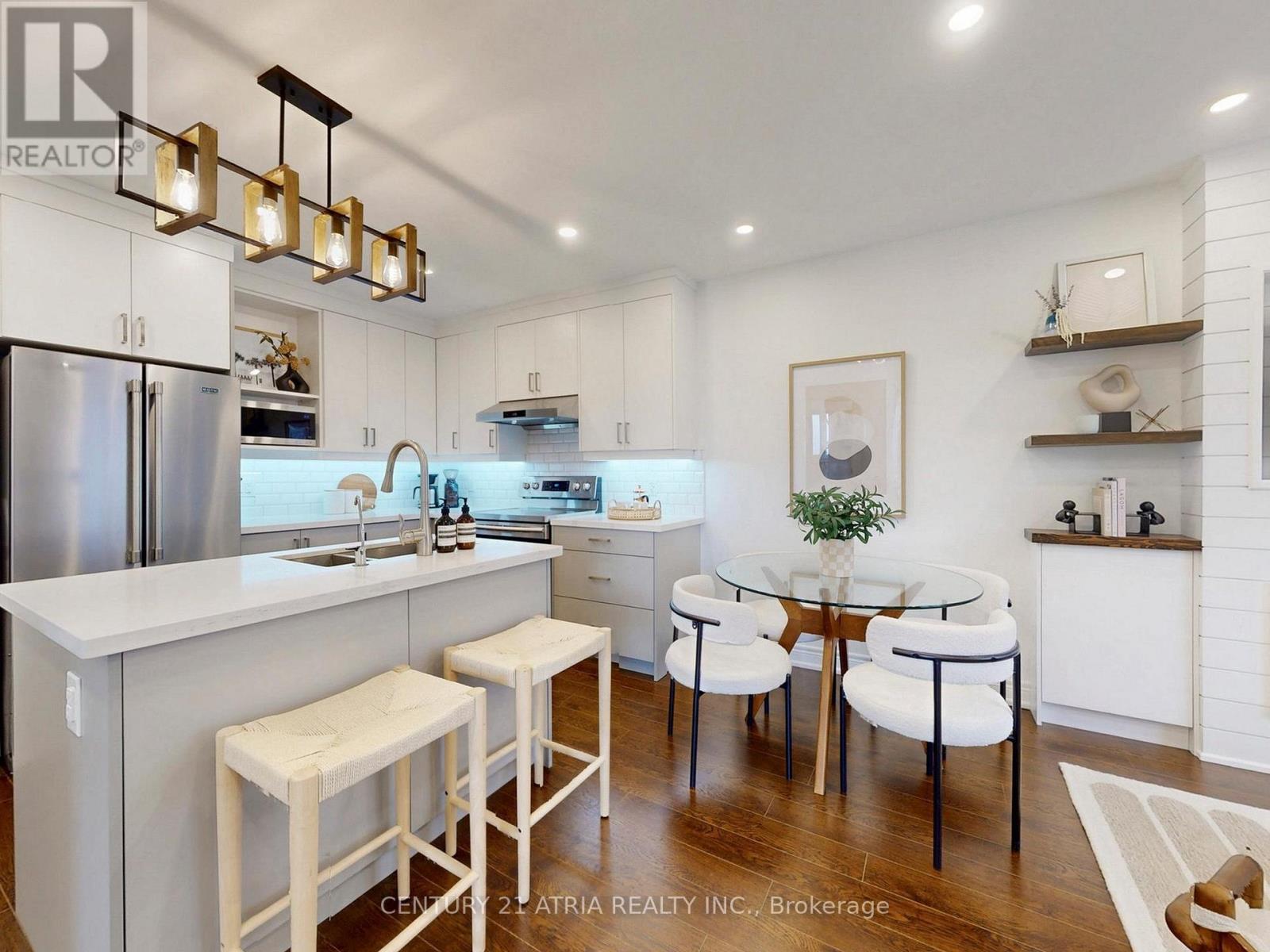 534 Silverthorn Avenue, Toronto, Ontario  M6M 3H9 - Photo 16 - W13000084