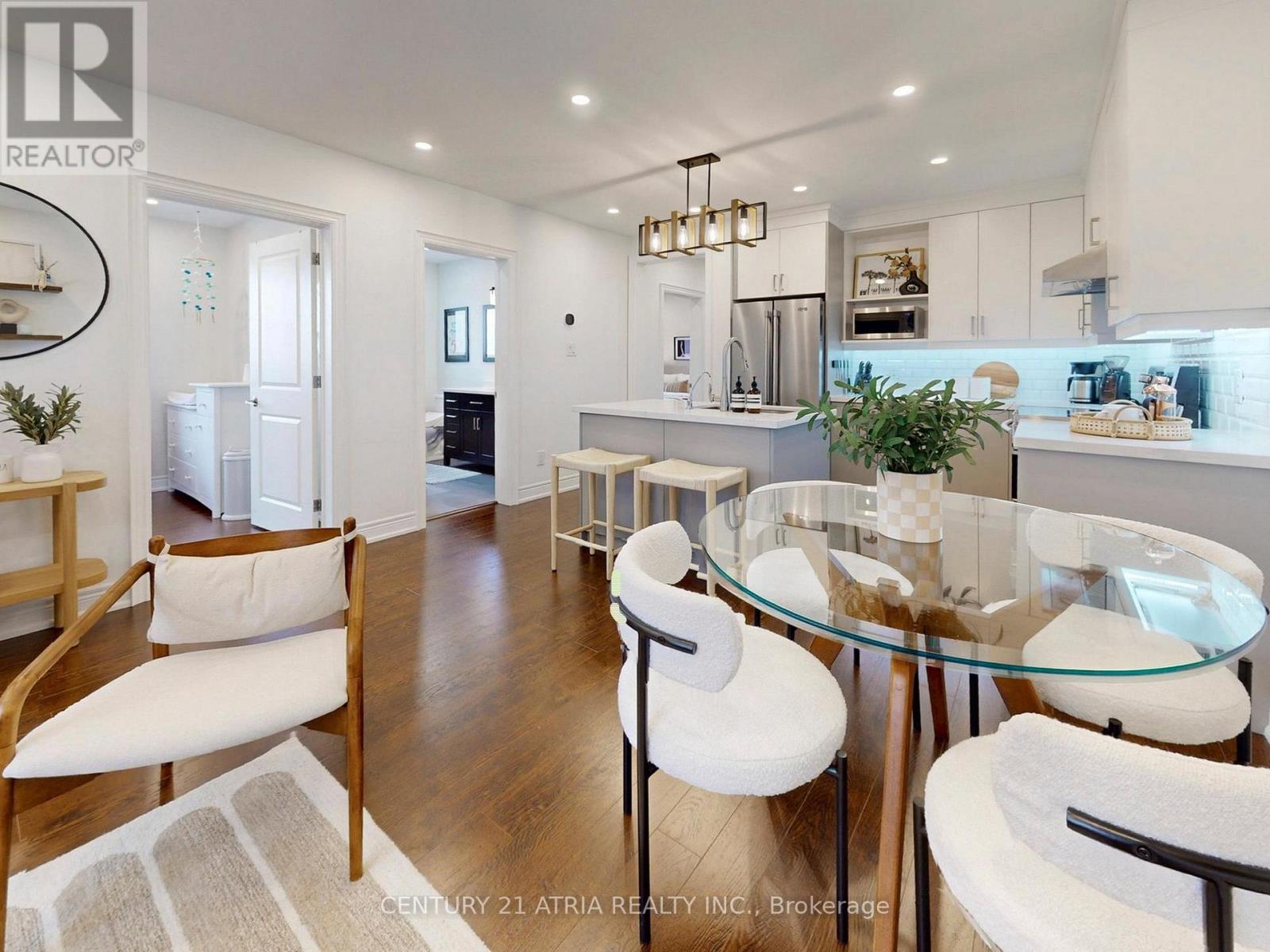 534 Silverthorn Avenue, Toronto, Ontario  M6M 3H9 - Photo 17 - W13000084