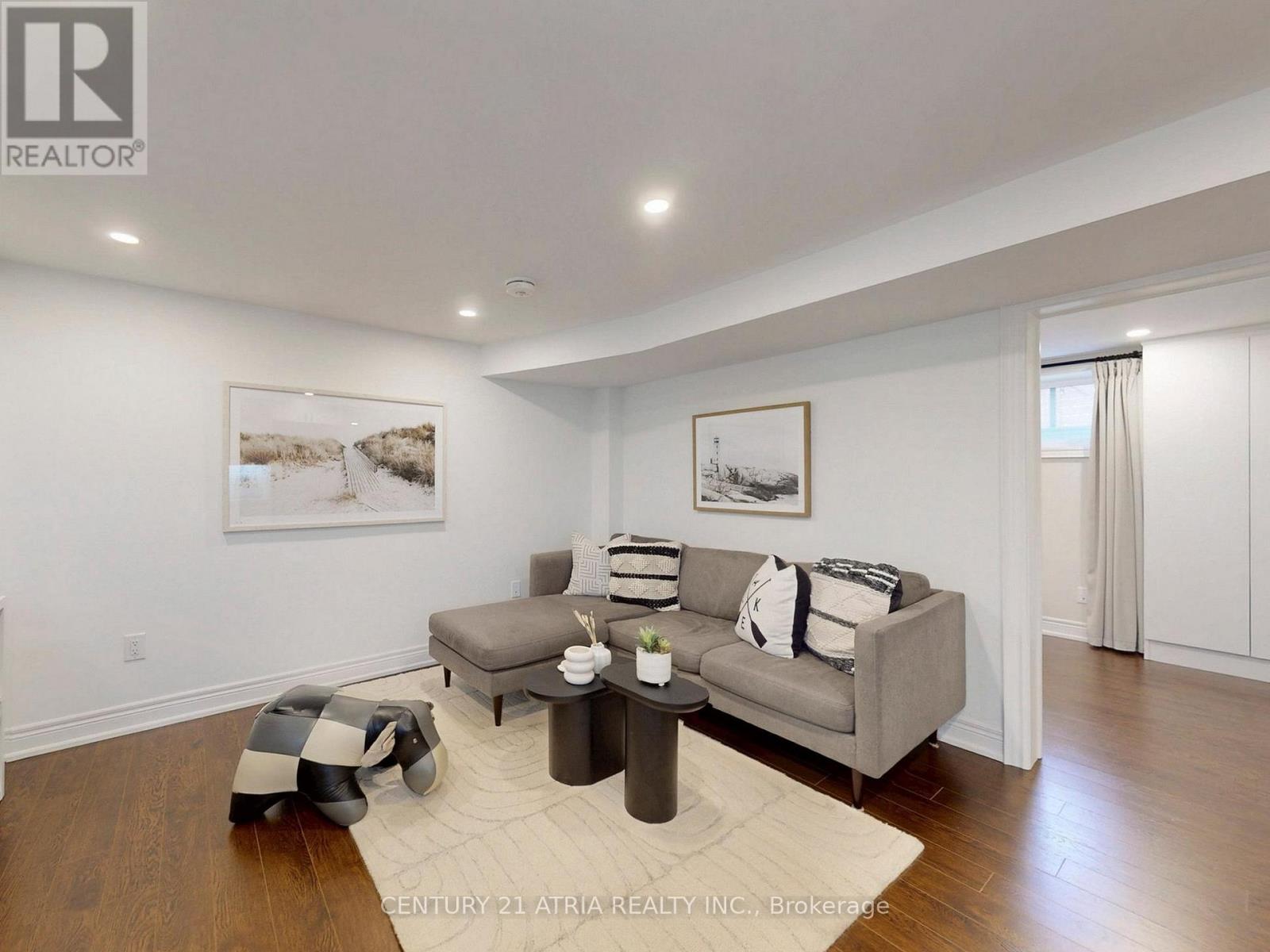 534 Silverthorn Avenue, Toronto, Ontario  M6M 3H9 - Photo 31 - W13000084