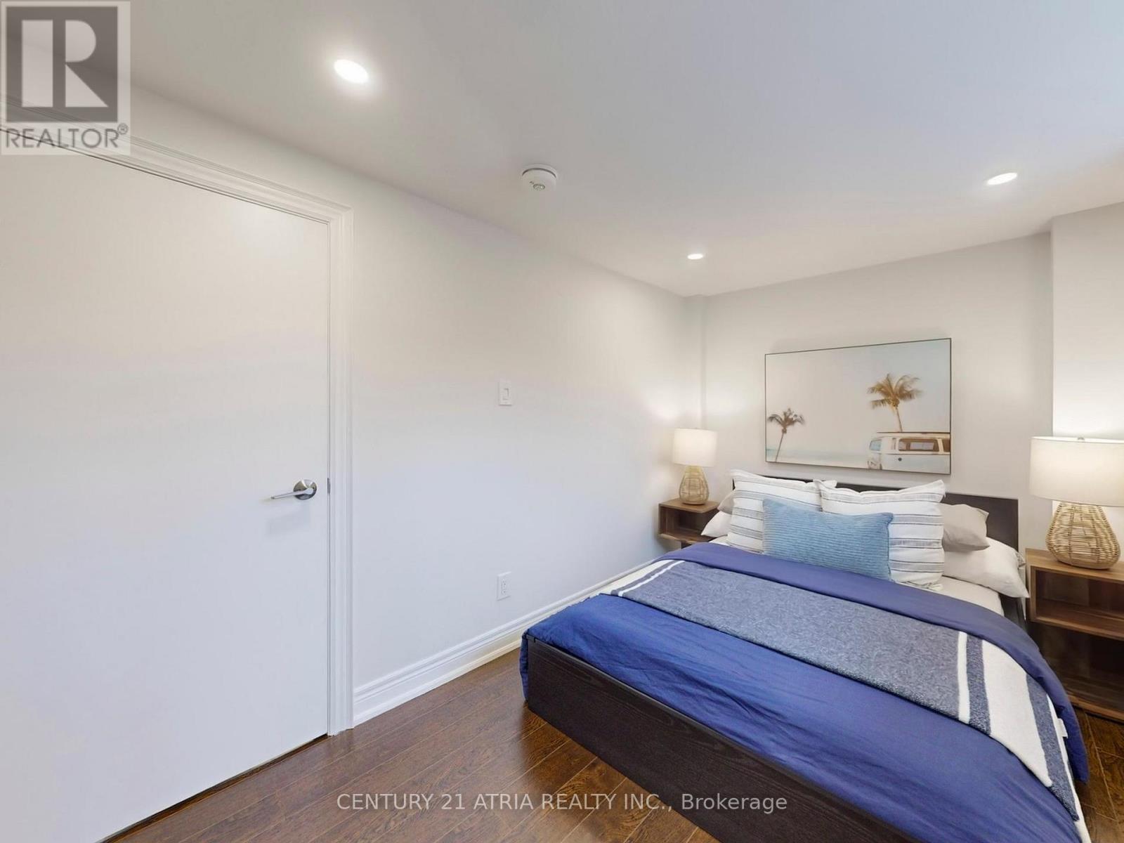 534 Silverthorn Avenue, Toronto, Ontario  M6M 3H9 - Photo 38 - W13000084