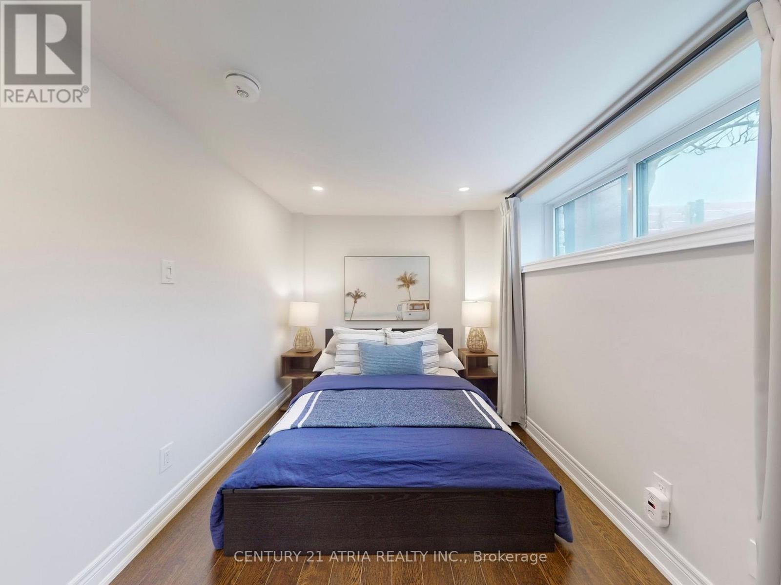 534 Silverthorn Avenue, Toronto, Ontario  M6M 3H9 - Photo 39 - W13000084