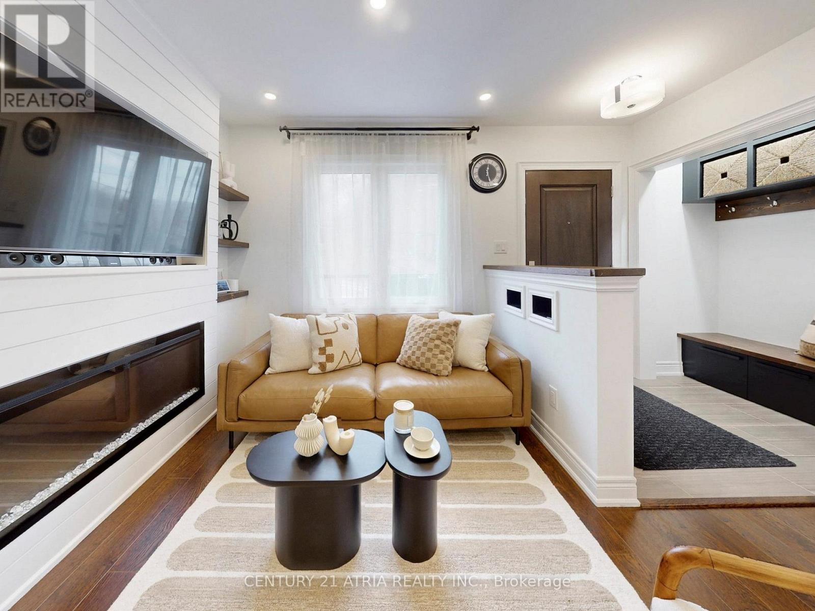 534 Silverthorn Avenue, Toronto, Ontario  M6M 3H9 - Photo 7 - W13000084