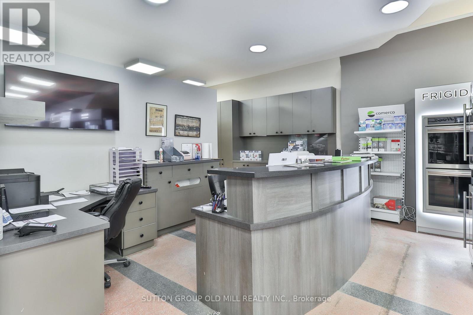 2882 Lake Shore Boulevard W, Toronto, Ontario  M8Y 1K4 - Photo 12 - W13000086