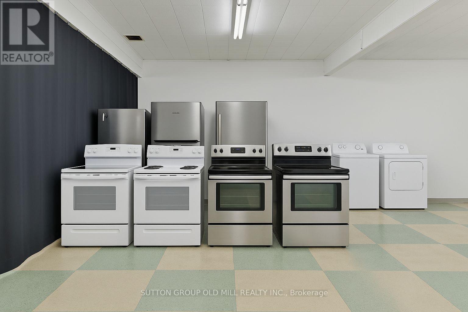 2882 Lake Shore Boulevard W, Toronto, Ontario  M8Y 1K4 - Photo 25 - W13000086